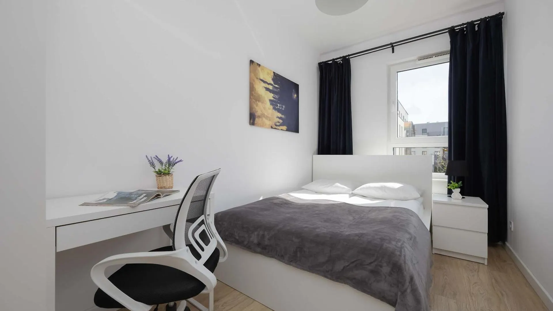 Exceptional Apartment For 4 Guests With Parking By Noclegi Renters وارسو